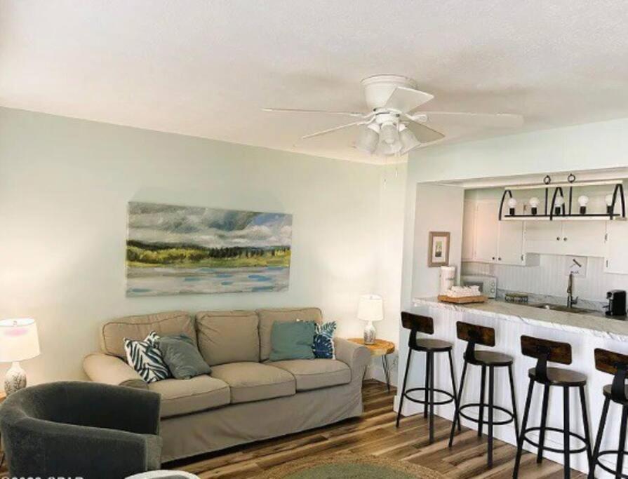 Apartment I Never Want To Leave - *
